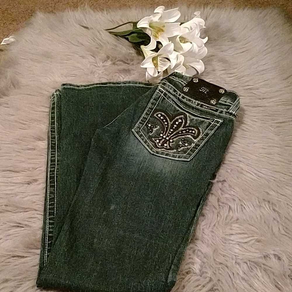 Miss Me Jeans outseam 42, insteam 33